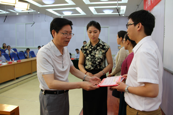 说明: http://www.hist.edu.cn/_mediafile/hist/2014/06/16/2u1nq31o02.jpg